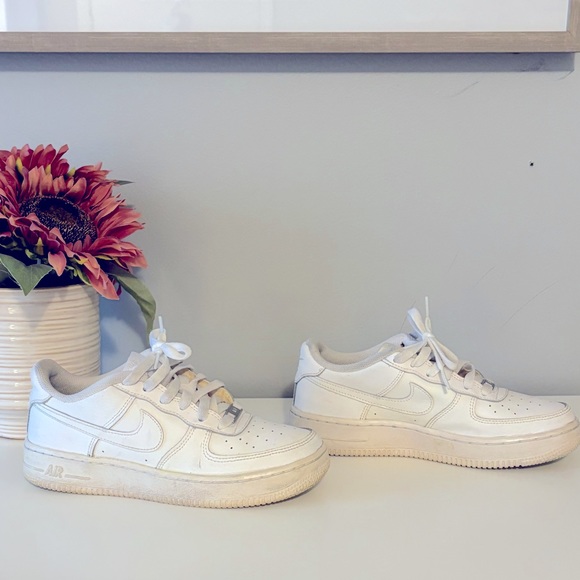 Nike Air Force Size 5Y - Picture 5 of 8